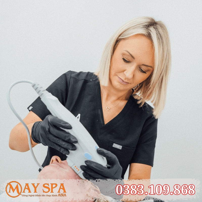 Đội ngũ kỹ thuật viên tại Máy Spa Asia