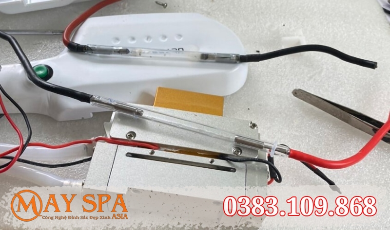 Review Dịch Vụ Thay Xung Máy Triệt Lông Tại Máy Spa Asia